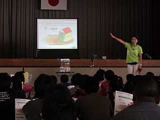 玄海町立有徳小学校での「みどりのカーテン植え付け出張講座」