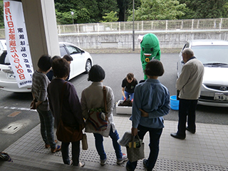 植え付けのデモンストレーション