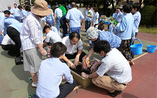 社員のみなさまの植付け実習