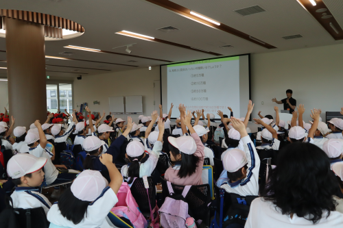 神戸市立鹿の子台小学校3年生の自然学習の様子（2024年9月実施）