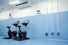 写真：低酸素トレーニング室